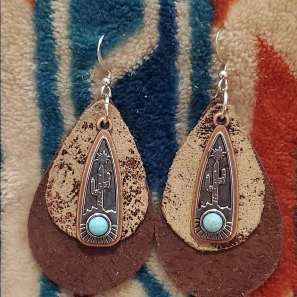 leather earrings